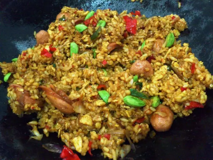 Ini resep nasi goreng pete yang sedap abis, pecinta pete harus coba! 