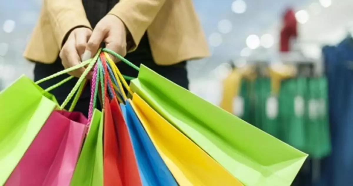 Kecanduan belanja ternyata ada hubungannya dengan kesehatan lho