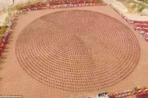 8 Foto keren ini bukti jika China memang gudangnya atlet kungfu!