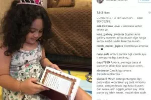 Unggah foto Amora pegang Alquran, Krisdayanti tuai banyak pujian