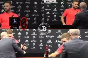 Mustafi, pencetak gol Jerman ini pernah tolak bir yang disuguhkan