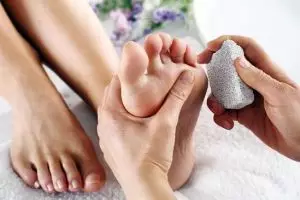 7 Rahasia bikin hasil pedicure kamu bertahan lama, perhatikan!
