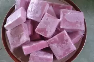 Nostalgia masa kecil, yuk bikin es gabus sendiri, gampang banget!