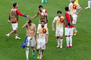 Warna ini ternyata bikin sial Spanyol, nggak pengen ganti kostum nih?