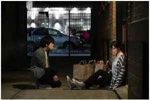 11 Foto kemesraan pria dan boneka ini tunjukkan menderitanya menjomblo