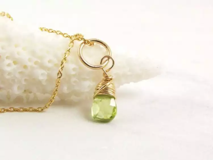 Lupakan permata putih, 19 perhiasan dari permata hijau ini cantik!