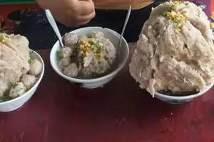 Warung Bakso Kerikil Jahanam ini sediakan porsi kenyang dunia akhirat