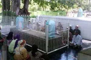 8 Makam keramat dan bersejarah di Madura yang pas untuk wisata religi