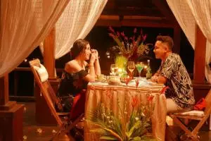 10 Foto babymoon Andhika-Ussy di Bali ini romantis banget, bikin iri!
