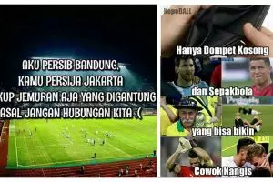 11 Meme kocak 'celotehan khas anak bola' ini bikin baper abis!