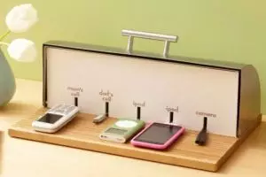 8 Cara simpel merapikan kabel di kamarmu, jadi nggak ruwet lagi!