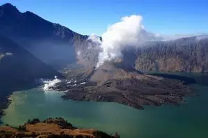 Aktivitas Gunung Rinjani meningkat, pendakian terpaksa ditutup!