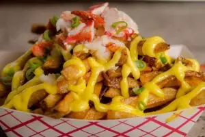 19 Cara seru nikmati kentang goreng, yuk cobain!