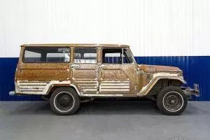 Mobil lawas yang berkarat buatan 1960-an ini disulap seperti baru lagi