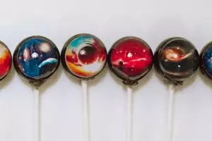 Tak cuma enak, 12 permen buatan chef ini motifnya unik!