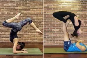 8 Artis cantik ini jago berpose yoga ekstrem, cowok dijamin ngilu!