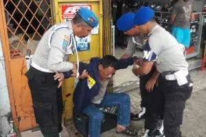 Tak hanya mabuk, ini 8 kelakuan polisi yang bikin geleng-geleng kepala