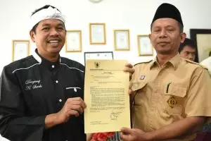 Bawa mobil ke sekolah, siswa ini 'dipecat' oleh Bupati Purwakarta