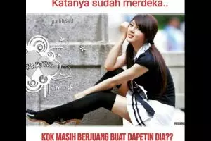 20 Meme 'katanya udah merdeka' ini bikin ngakak sekaligus baper