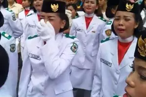 Begini tindakan Paskibra saat Sang Merah Putih gagal dikibarkan