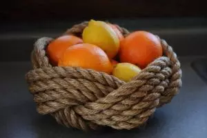 10 Hiasan rumah yang cantik ini bisa dibuat hanya menggunakan tali