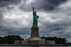 10 Foto lawas proses pembangunan Patung Liberty ini jarang orang tahu