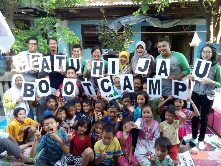 Batu Hijau Bootcamp, ajak anak-anak kampung nelayan peduli sampah