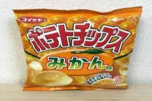 Keripik kentang ini diracik pakai bumbu khusus, rasanya jeruk mandarin