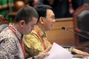 Rian Ernest, staf hukum Ahok yang bikin netizen betah nonton berita
