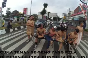13 Meme 'teman segeng' ini kocak abis lho, kamu juga gitu nggak?