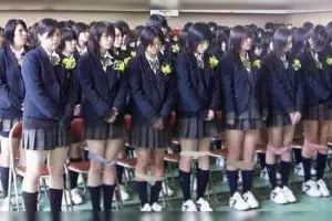 10 Kelakuan orang ini bikin kamu bertanya-tanya, maksudnya apa coba?