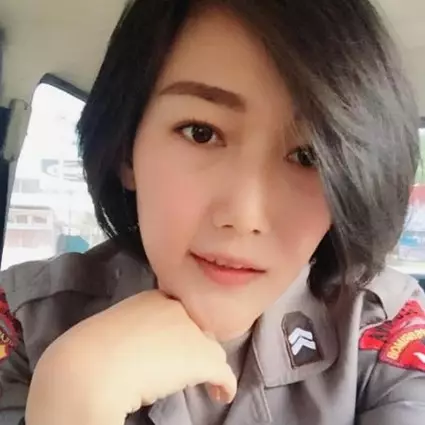 10 Foto Icha Ong, Polwan keturunan Tionghoa yang cantik menawan hati