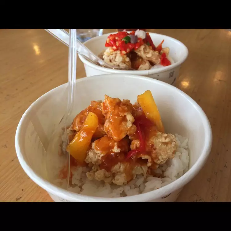 Nastop, makanan siap saji ini beda banget deh, jadi lapar nih 