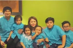 Masih muda, 7 artis ini sudah punya banyak anak