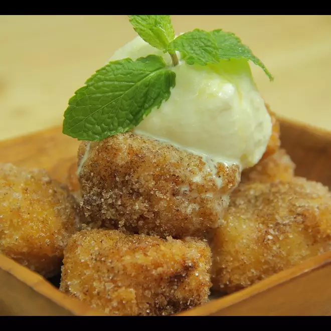 Pisang goreng kayu manis yang bikin santaimu makin maknyus 