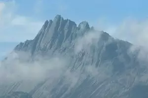 Perjalanan ke puncak Carstensz makin mudah lho, ayo siapkan ranselmu!