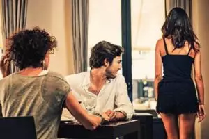 Pria ini tulis surat pengakuan selingkuh, jawaban istrinya menohok