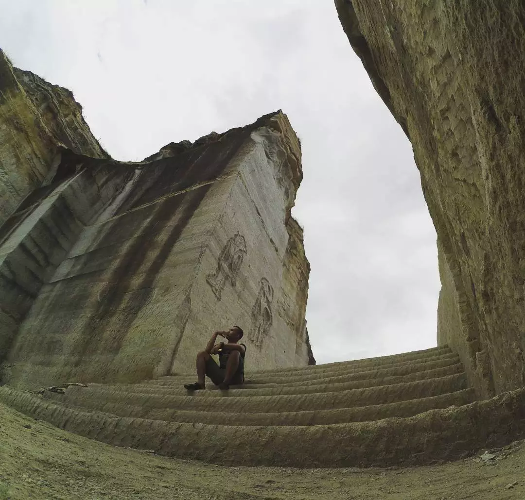 Jalan-jalan ke Tebing Breksi, bekas tambang yang kini jadi hits banget