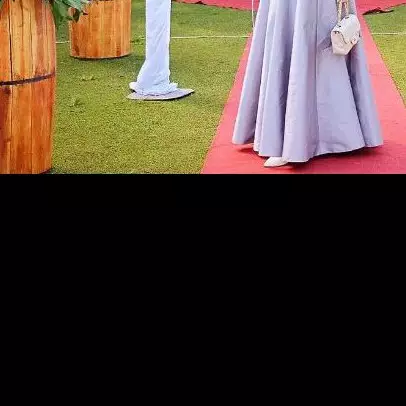 10 Foto tunjukkan kegiatan Dian Pelangi usai cerai, sukses move on?