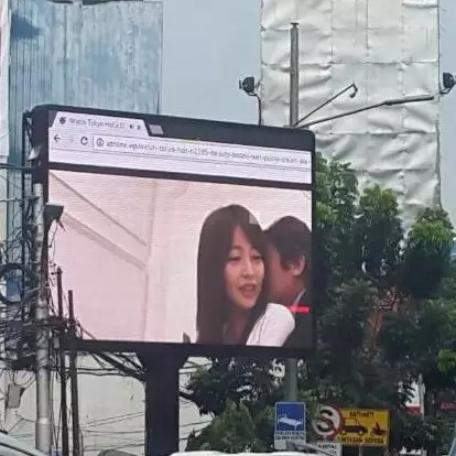 Videotron di Jakarta Selatan ini tayangkan adegan film porno