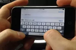 Jadi barang langka, ini sekarang harga iPhone generasi pertama