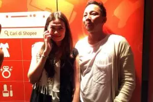 Meski sibuk, pasangan selebriti ini enggan pakai jasa baby sitter