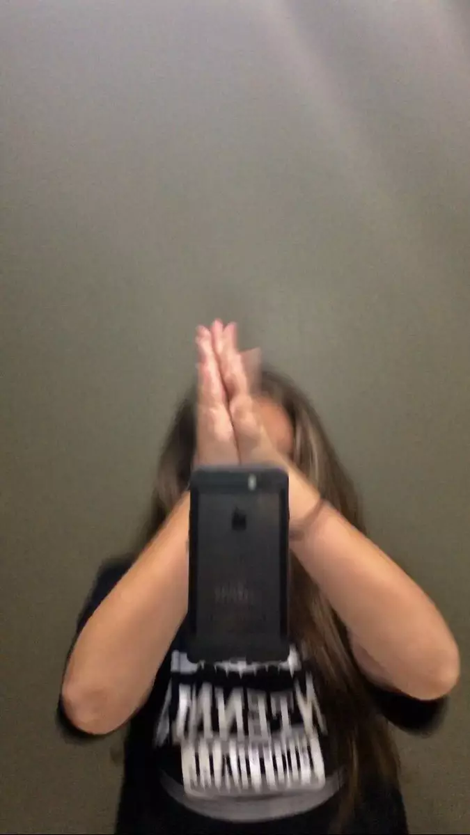 10 Potret korban tren highfive selfie ini lucu-lucu, kamu ikutan ya?