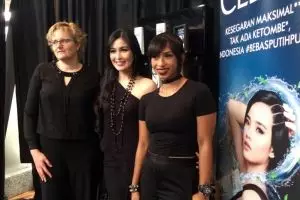 Ladies, suka kesel akibat rambut berketombe? Coba deh tips ini