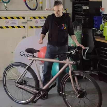 Sepeda ini canggih banget, bisa berjalan sendiri tanpa pengemudi