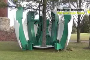 Pakai mesin ini, kamu bisa pindahkan pohon besar dengan gampang