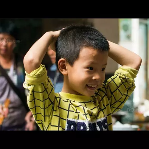 Bantu keluarga, bocah 8 tahun ini buat 10.000 pangsit sehari