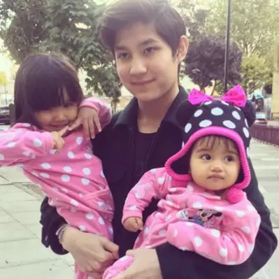 8 Foto lucu artis kondang bareng adiknya ini bikin gemas