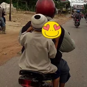 Santri cilik ini buktikan mengaji bisa di mana saja
