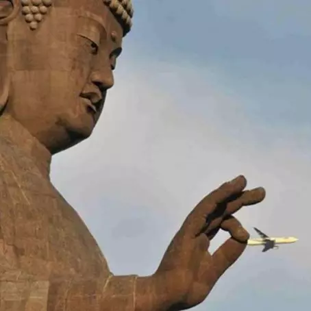 10 Foto pesawat ini bikin kamu bertanya-tanya 'asli atau editan ya?'